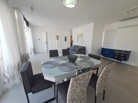 2 bed Penthouse For Rent in Valletta, Valletta - thumb 4