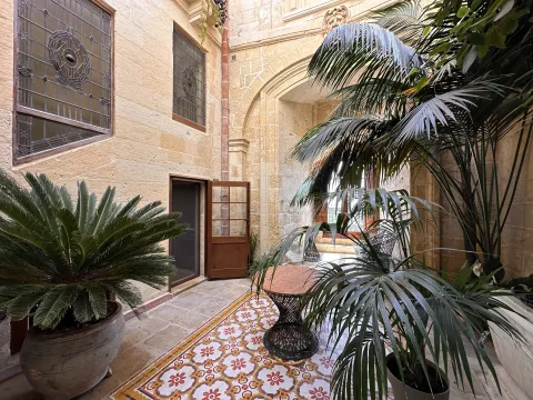 2 bed Palazzo For Rent in Mdina, Mdina - thumb 1
