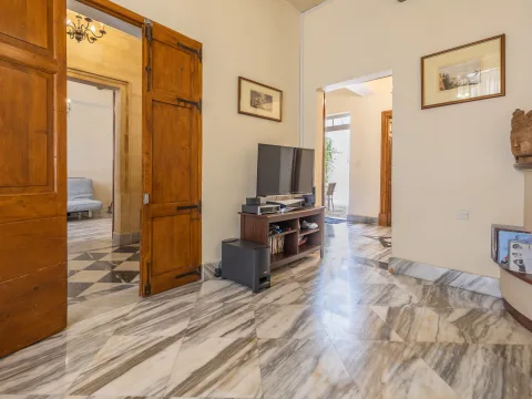 3 bed Town House For Sale in Sliema, Sliema - thumb 4