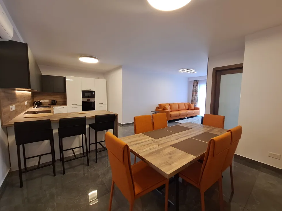 3 bed Apartment For Rent in Sliema, Sliema - thumb 9