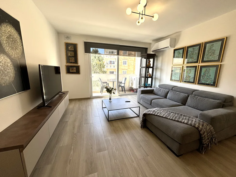 2 bed Apartment For Rent in Ta' Xbiex, Ta' Xbiex - thumb 1