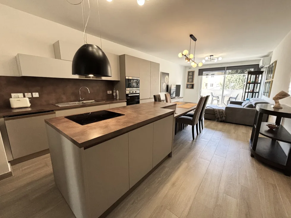 2 bed Apartment For Rent in Ta' Xbiex, Ta' Xbiex - thumb 2