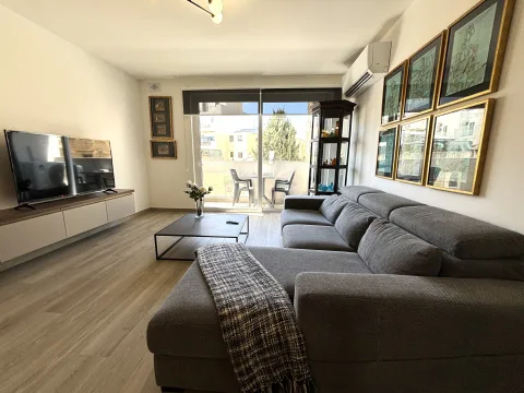 2 bed Apartment For Rent in Ta' Xbiex, Ta' Xbiex - thumb 4