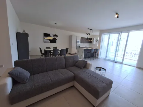 3 bed Apartment For Rent in Swieqi, Swieqi - thumb 2