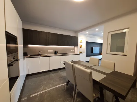 2 bed Apartment For Rent in Sliema, Sliema - thumb 4