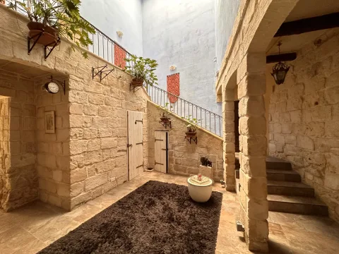 6 bed House of Character For Sale in Naxxar, Naxxar - thumb 4
