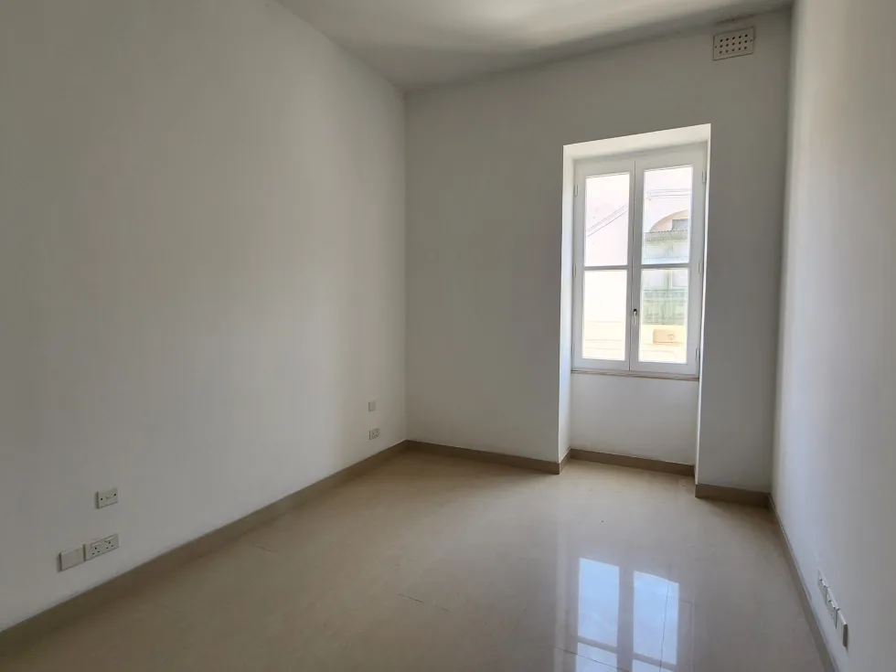 2 bed Apartment For Sale in Sliema, Sliema - thumb 7