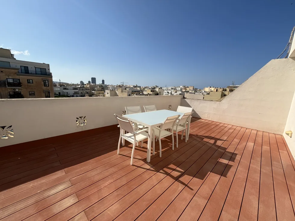 1 bed Penthouse For Rent in Sliema, Sliema - thumb 1
