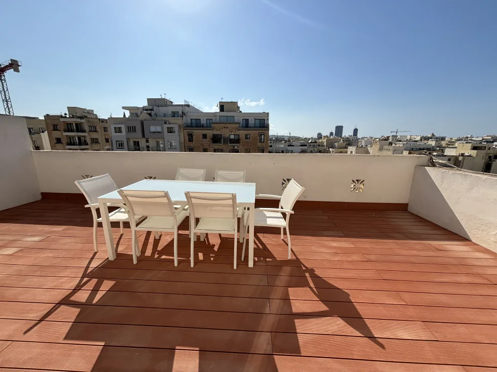 1 bed Penthouse For Rent in Sliema, Sliema - thumb 5