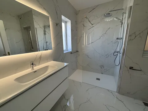 1 bed Penthouse For Rent in Sliema, Sliema - thumb 6