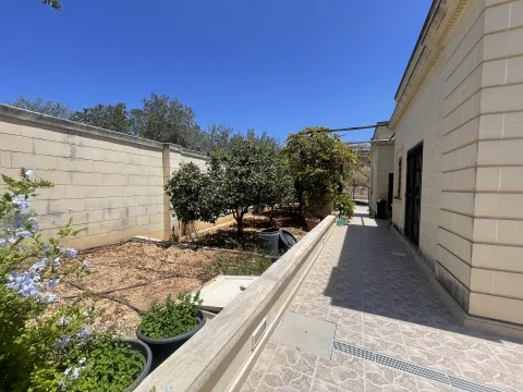 3 bed Villa For Sale in Iklin, Iklin - thumb 2