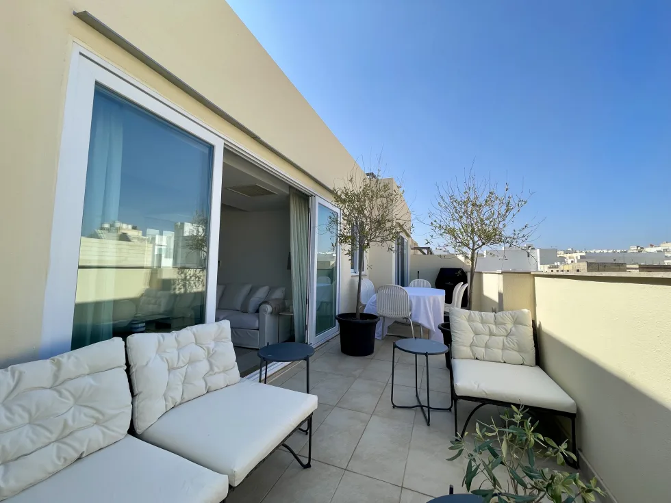 4 bed Apartment For Rent in Sliema, Sliema - thumb 2