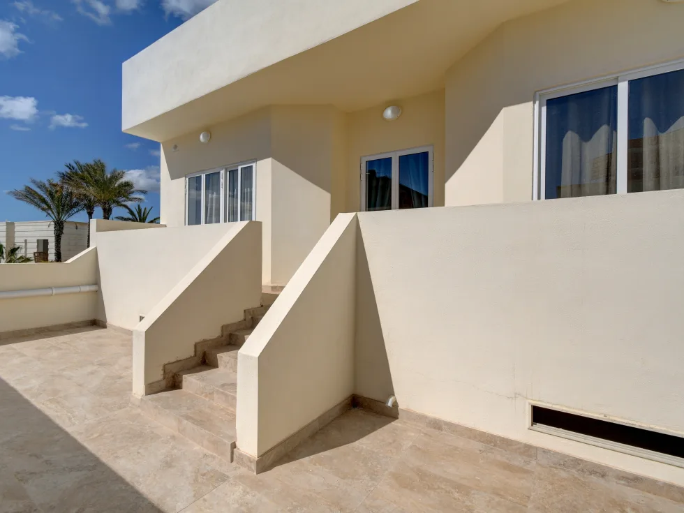 7 bed Villa For Rent in Marsascala, Marsascala - thumb 2