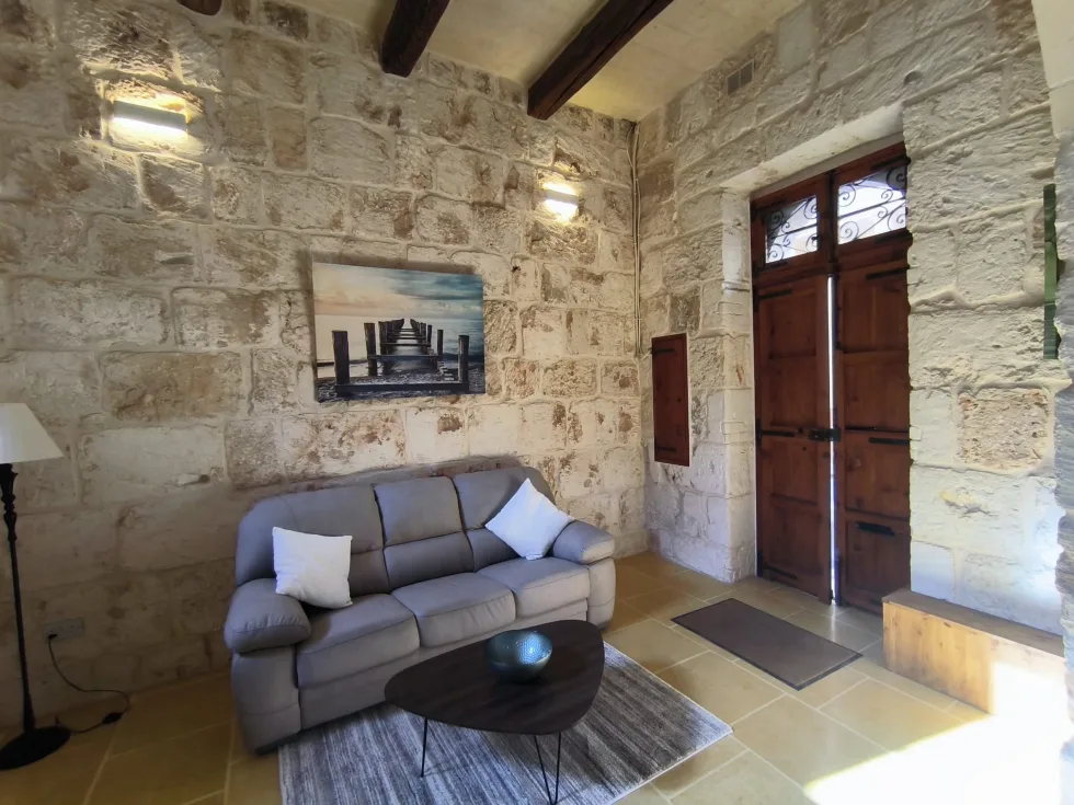 3 bed House of Character For Rent in Mellieha, Mellieha - thumb 2