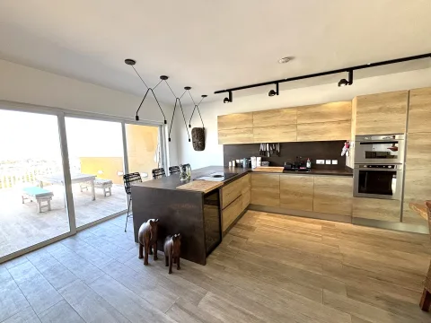 3 bed Penthouse For Rent in Mellieha, Mellieha - thumb 8