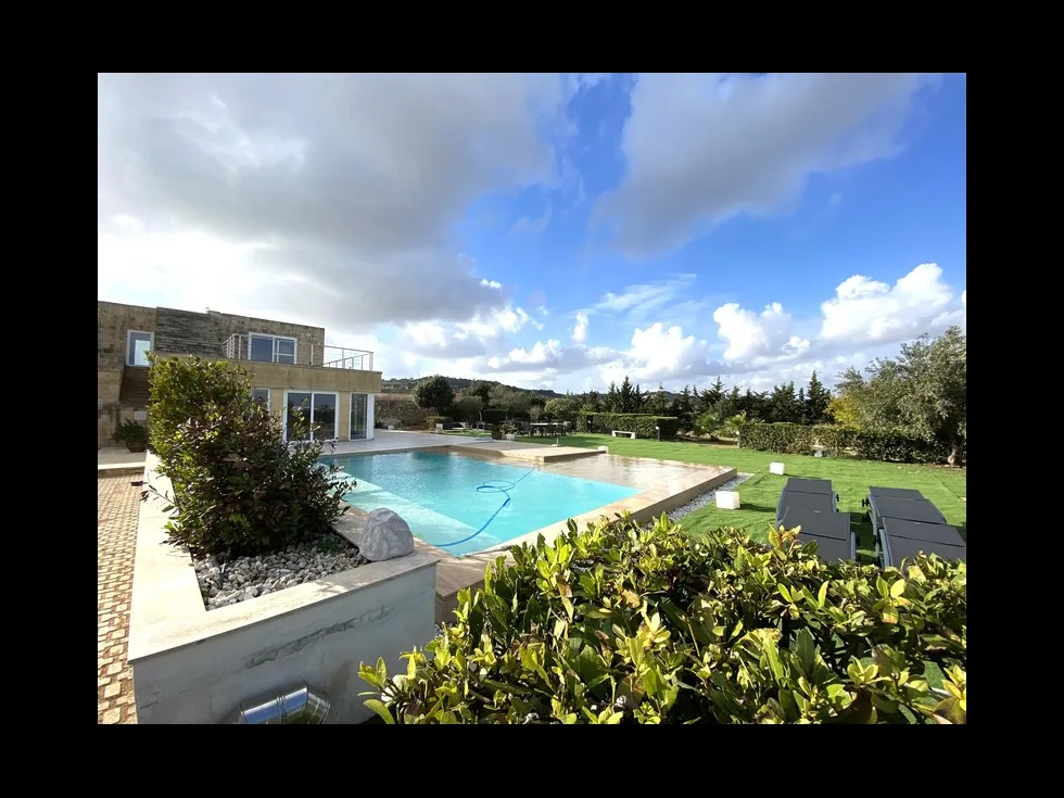 3 bed Villa For Sale in Siggiewi, Siggiewi - thumb 2