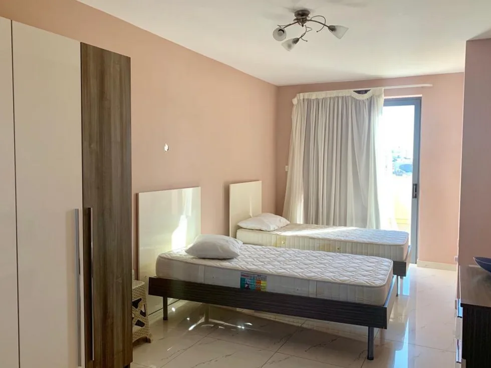 3 bed Penthouse For Rent in Sliema, Sliema - thumb 13