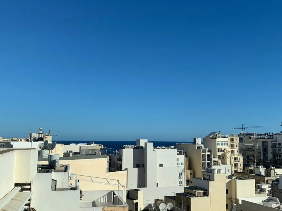 3 bed Penthouse For Rent in Sliema, Sliema - thumb 16