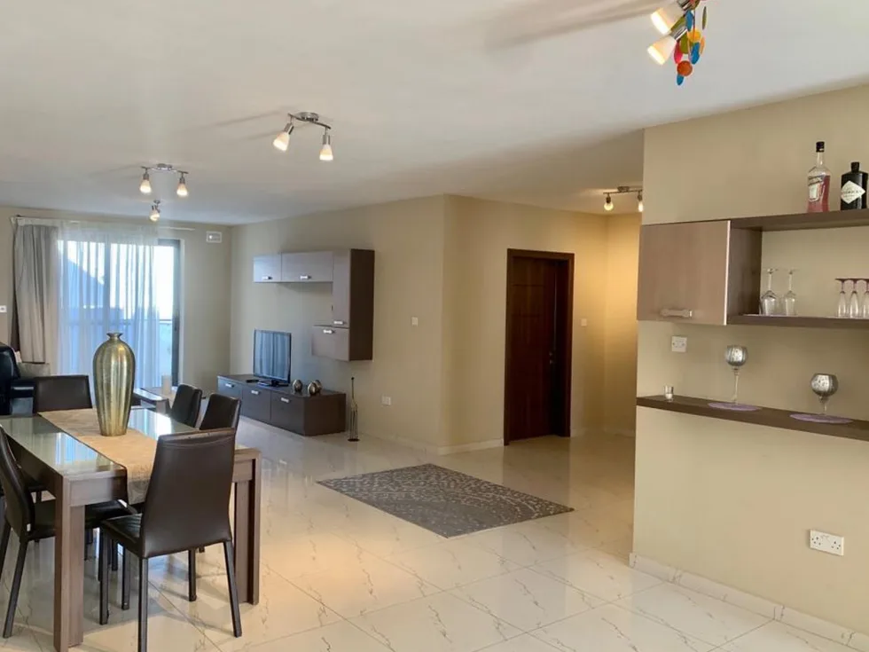 3 bed Penthouse For Rent in Sliema, Sliema - thumb 3