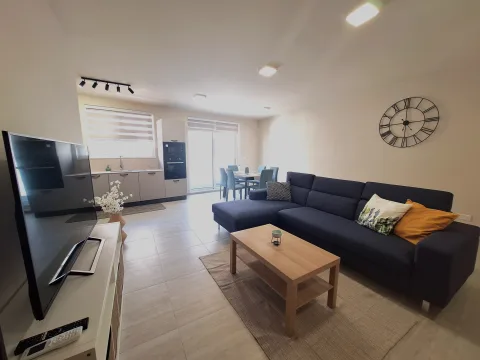 3 bed Apartment For Rent in St Julian's, St Julian's - thumb 2