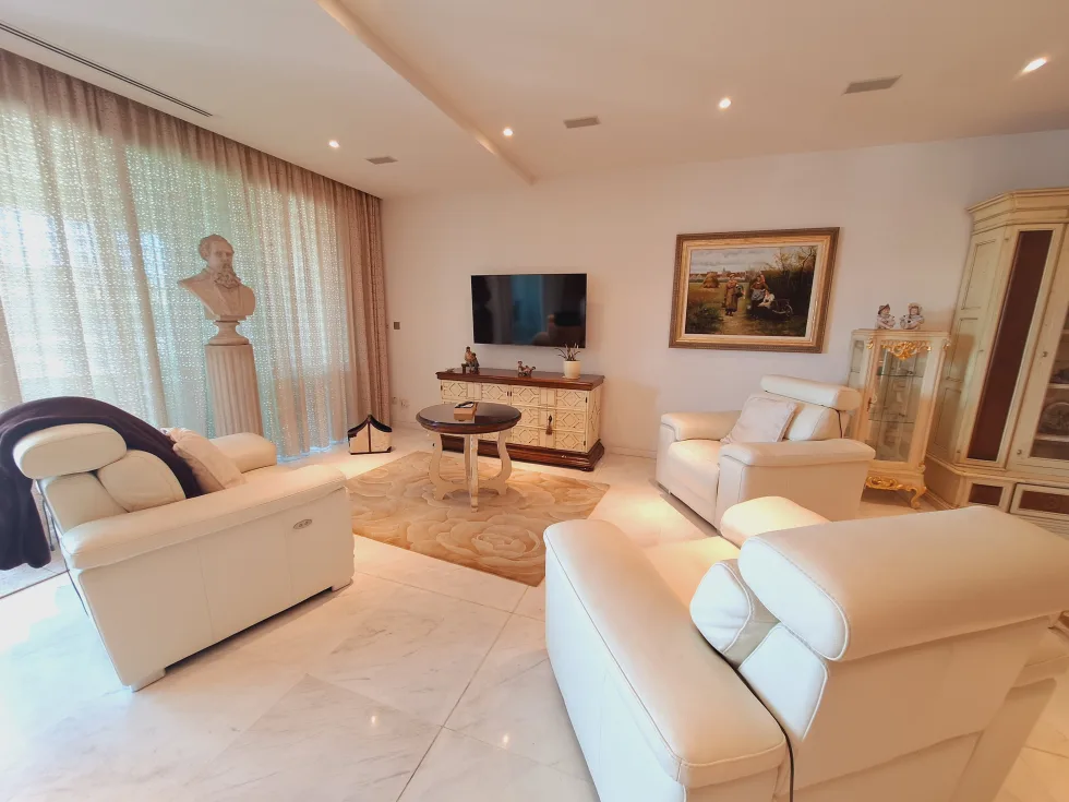 3 bed Apartment For Rent in Ta' Xbiex, Ta' Xbiex - thumb 5