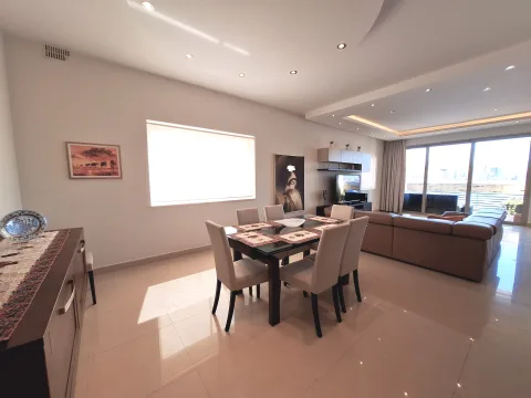 3 bed Apartment For Rent in Sliema, Sliema - thumb 10