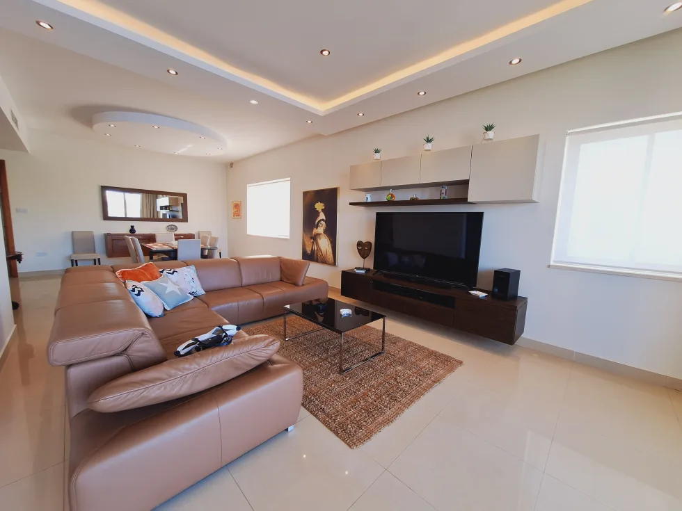 3 bed Apartment For Rent in Sliema, Sliema - thumb 7