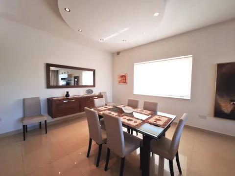 3 bed Apartment For Rent in Sliema, Sliema - thumb 9