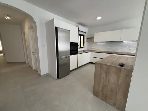 3 bed Apartment For Rent in St Julian's, St Julian's - thumb 8