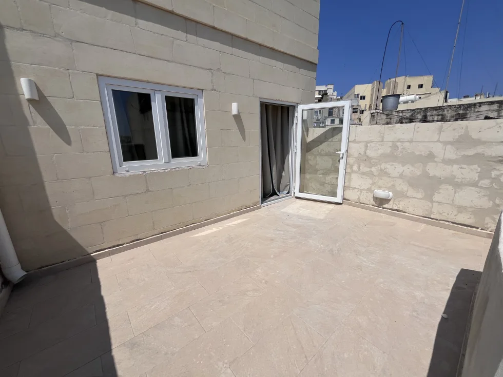 3 bed Town House For Rent in Msida, Msida - thumb 3