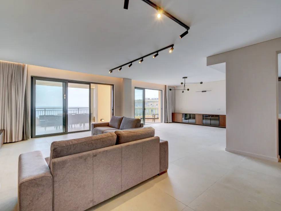 3 bed Apartment For Sale in St Julian's, St Julian's - thumb 5