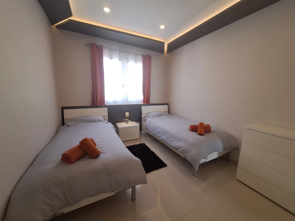2 bed Apartment For Rent in St Julian's, St Julian's - thumb 7