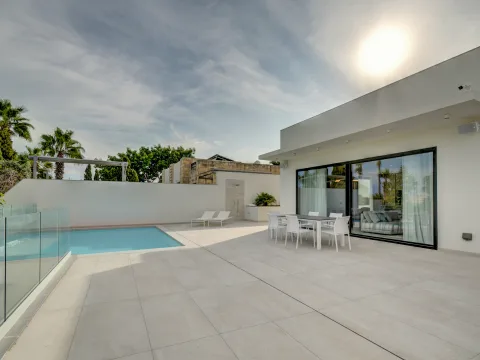 3 bed Villa For Rent in Naxxar, Naxxar - thumb 3