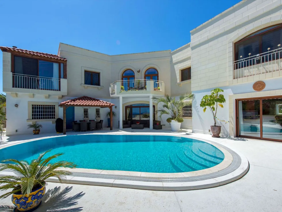 6 bed Villa For Rent in Mellieha, Mellieha - thumb 1