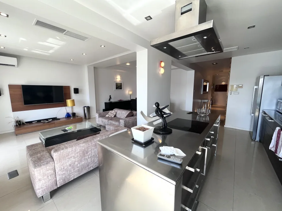 3 bed Apartment For Rent in Sliema, Sliema - thumb 4