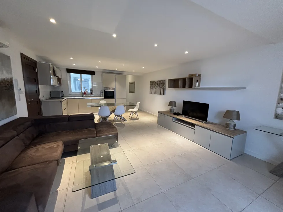 3 bed Apartment For Rent in Ibragg, Ibragg - thumb 1