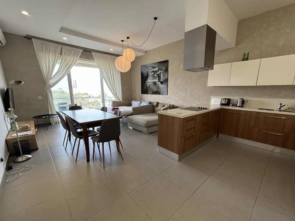 2 bed Apartment For Rent in St Julian's, St Julian's - thumb 2