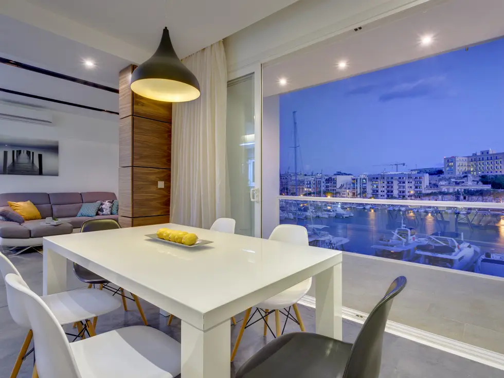 3 bed Apartment For Rent in Ta' Xbiex, Ta' Xbiex - thumb 1