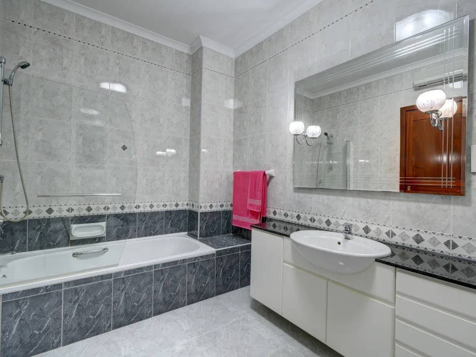 3 bed Apartment For Rent in Sliema, Sliema - thumb 18