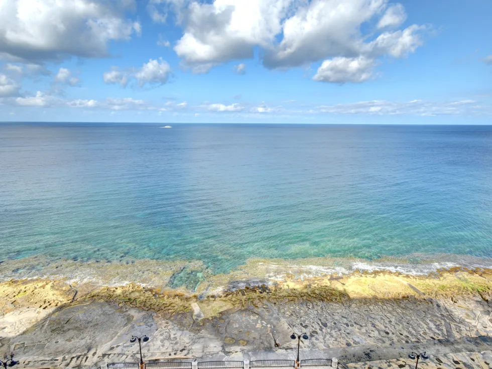 3 bed Apartment For Rent in Sliema, Sliema - thumb 6