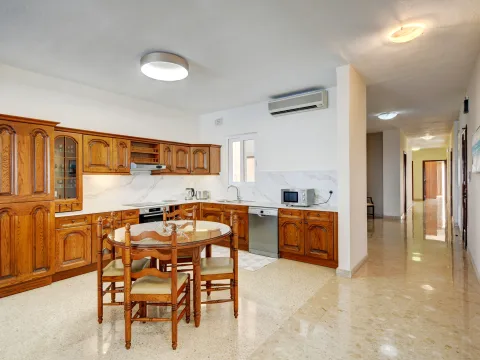 3 bed Apartment For Rent in Sliema, Sliema - thumb 9