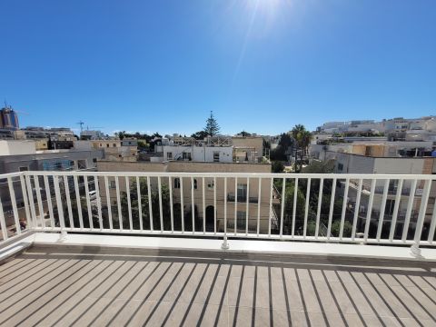 3 bed Apartment For Rent in Swieqi, Swieqi - thumb 2