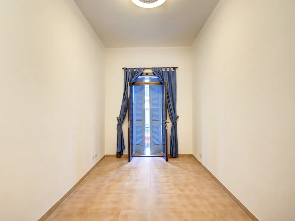 5 bed Town House For Rent in Sliema, Sliema - thumb 10