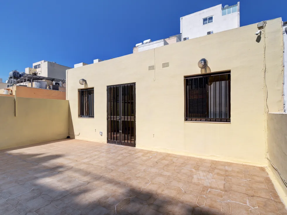 5 bed Town House For Rent in Sliema, Sliema - thumb 17