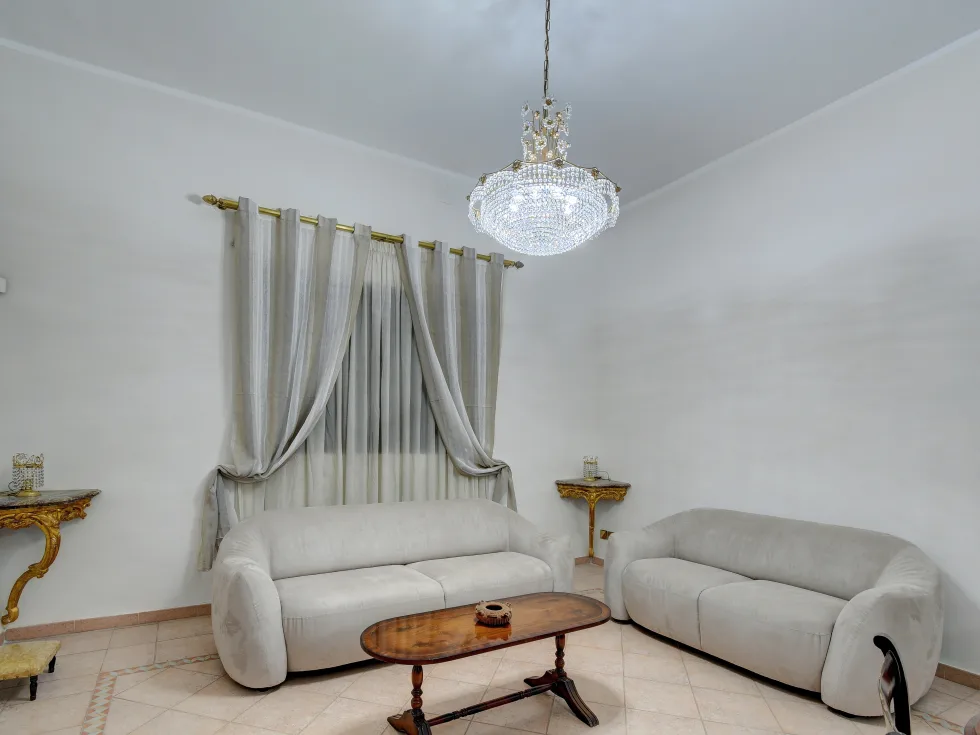 5 bed Town House For Rent in Sliema, Sliema - thumb 2