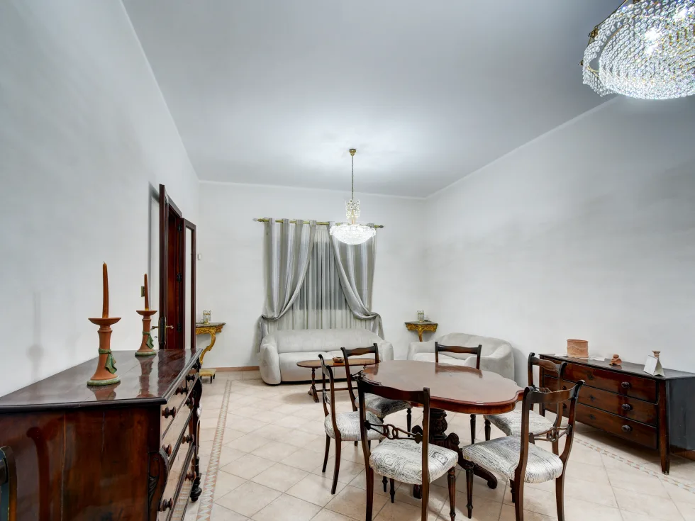 5 bed Town House For Rent in Sliema, Sliema - thumb 3