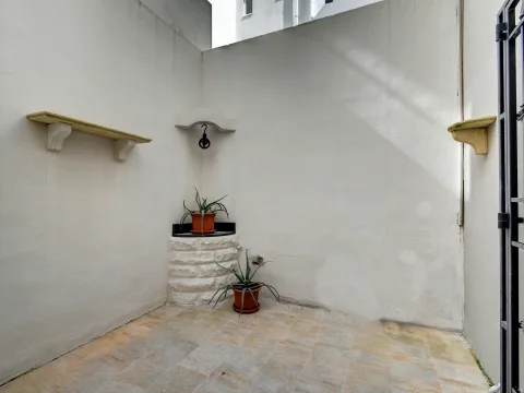 5 bed Town House For Rent in Sliema, Sliema - thumb 8