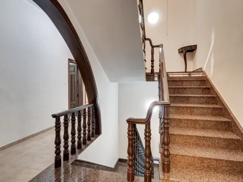 5 bed Town House For Rent in Sliema, Sliema - thumb 9