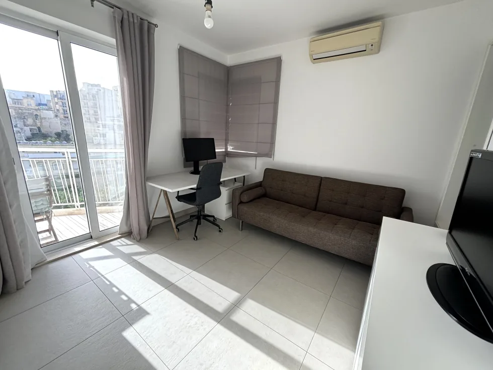 2 bed Apartment For Rent in St Julian's, St Julian's - thumb 7
