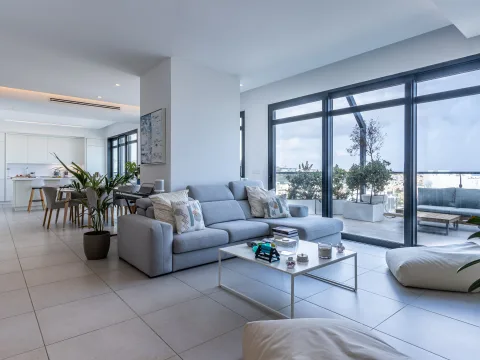 3 bed Penthouse For Sale in St Julian's, St Julian's - thumb 10